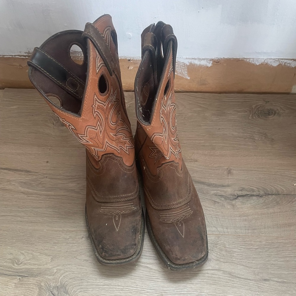 Mens Durango square toe cowboy boots 9.5